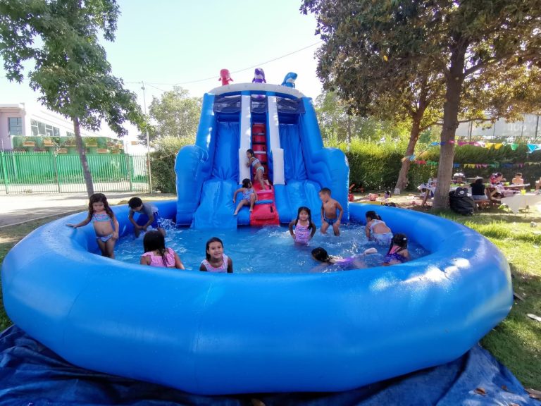 arriendo juegos inflables de agua azul